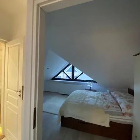 Pod 12 A アパート